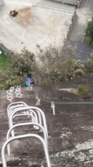 Uno dei muri staffati