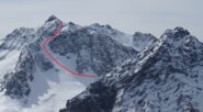 Il canale NW , a dx nascosto il colletto che dà accesso al cirque du marapas