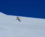 qualche bella curva su neve facile.