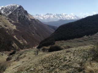 ancora un bel panorama verso le Marittime scendendo