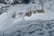 le condizioni odierne del pendio da poco sotto la cima, neve molto bella ma fondo molto spesso inesistente