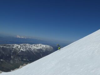 Laggiù il Gran Sasso.