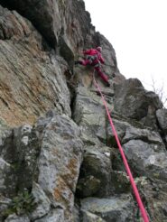 Apertura Ferrel - L6 - il muretto verticale ben appigliato che precede la placca appoggiata di uscita.