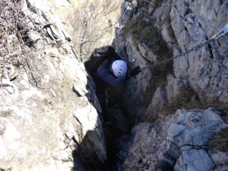 Lo stretto camino da scendere.