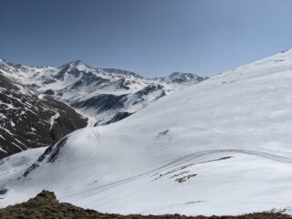 Scendendo verso la Valfredda 