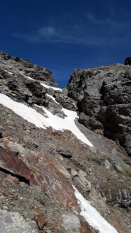 il canale da meta verso l'intaglio notare la magrezza del canale stesso in questo punto..
