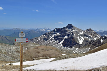 Il monte Cervet visto dal colle del Lauset