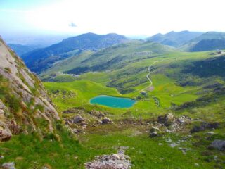 il laghetto dal Passo delle Scalette