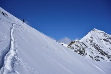 Traverso sotto la cima della Punta Glairetta