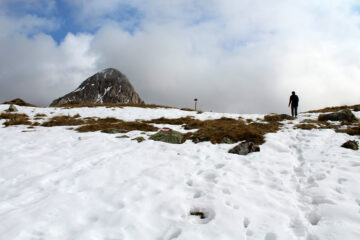 Arrivo alla Sella Sissanis con la cima di Creta Bordaglia