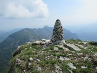 Monte La Piastra (m.1835) e il Ciaperot