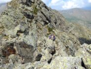 In discesa dal Picco Centrale, poco sotto la placca con lapide.