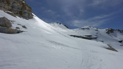 Dal col du Fond appare la cima