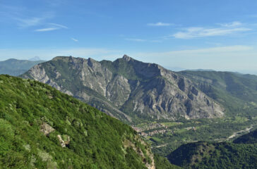 Valdieri e il monte Saben visti dal monte Corno