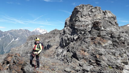 dal sommo del dente meridionale schiacciato nel mezzo il centrale e dietro piu' imponente il settentrionale..