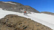 Un po' di divertimento sulla poca neve rimasta  a fine primavera