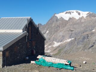 Rifugio Chiarella all'Amianthe e Mont Velan