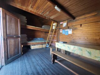 Locale invernale del Rifugio Chiarella all'Amianthe