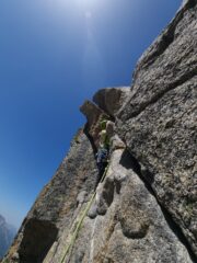 sotto il livre ouvert