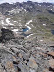 Dalla punta laghi superiori de la Madaleine e sfondo la Rocher de la Grand Tempete