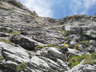 Partenza di L4, ben visibile il diedro 