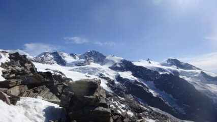 I Lyskamm, Naso del Lyskamm, Corno Nero e Piramide VIncent salendo verso il rifugio Quintino Sella