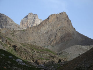 Compare il Pic in secondo piano