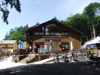 Rifugio Casermette del Penna