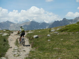 vista verso il gruppo dei Cerces e gli Ecrins