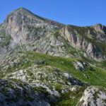 La q.2584 e la Rocca di Maraquaià sulla destra dalla punta Havis De Giorgio