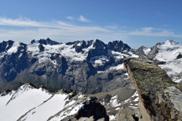 Panorama sul gruppo degli Apostoli,Roccia Viva e Becca di Gay