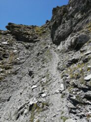 Sguardo indietro alla parte con catene prima del colle d'Armoine