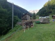 Punto di ristoro Heidi. A destra parte il sentiero 251a