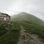 quasi in cima inizia a schiarirsi il cielo