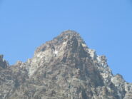 zoom sul Monviso. con evidenza di crolli