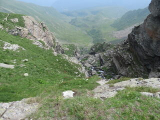 il vallone risalito visto dall'inizio del salto in discesa