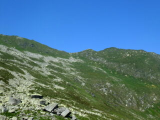 Passo Andolla e Cima Dora, sulla destra, visti in prossimità del rifugio