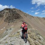 La meta, verso il basso a dx il sentiero che va a valle verso l'alto la traccia di salita