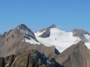 Grieshorn sotto, Rothorn in primo piano e la piramidina del Blinnenhorn già imbiancata