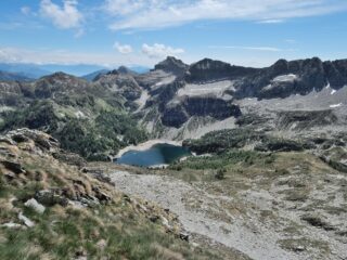 Vista di vetta su Lago di Larecchio e Pioda di Crana