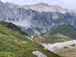Veduta da poco sopra il Rfugio Garelli