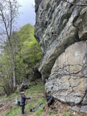 La base della falesia pianeggiante 