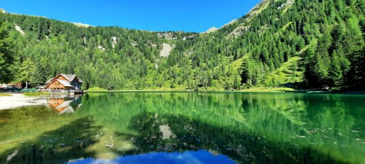 Lago Nambino al mattino
