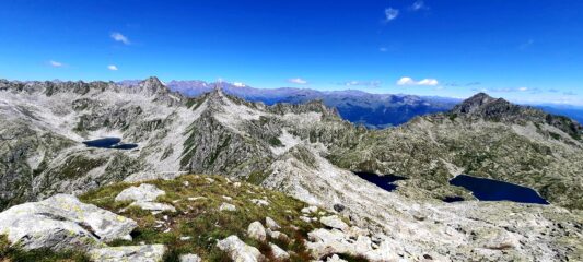 Dalla cima verso i laghi
