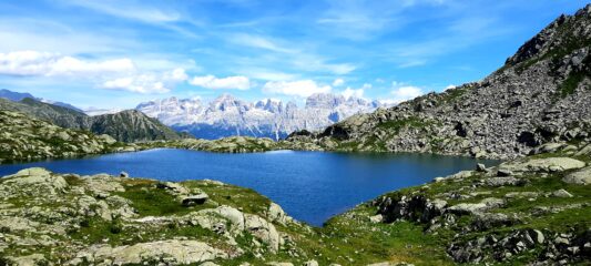La catena del Brenta dal lago Nero