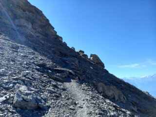 Parte iniziale sentiero verso la cima