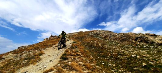 Discesa sotto la cima