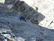 Marco sulla bella placca di V