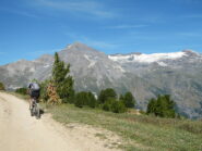 sterrato di salita agevole dopo il Replat des Canons