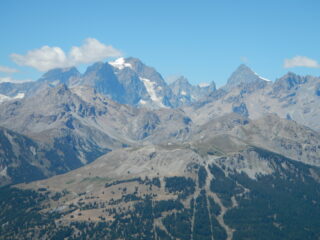 Dal piazzale del Forte vista verso il Monte Pelvoux e la Barre des Ecreins